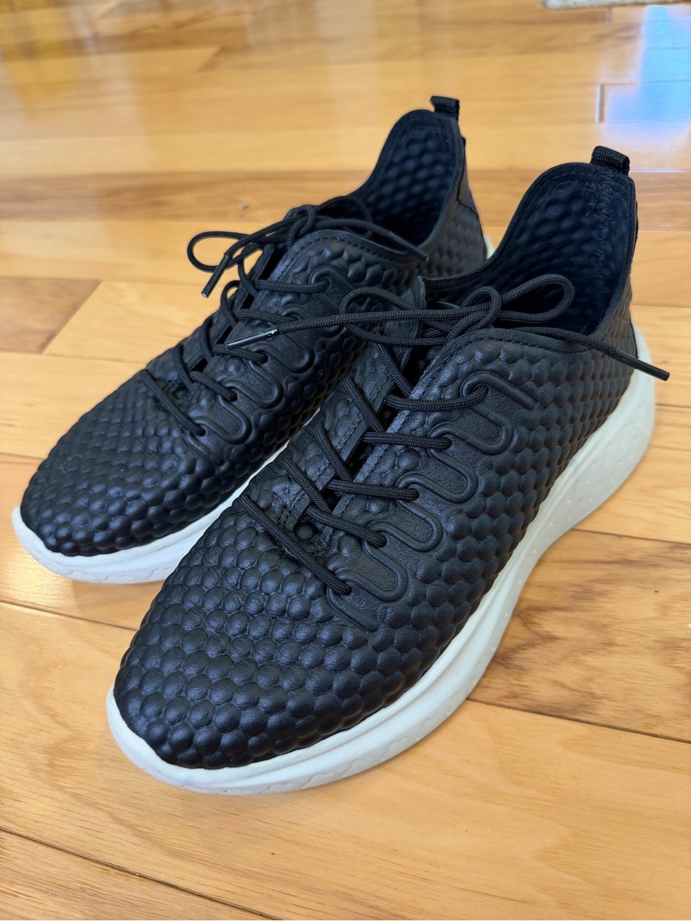 ECCO Therap Black Embossed Leather Sneakers Shoes EU 38 US 7 7.5